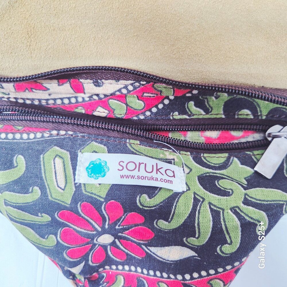 Soruka Recycled Leather Cowhide Crossbody Clutch Bag Red Teal Tassel - Picture 8 of 8